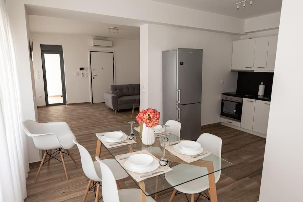 Bright 2Br Apartment In Palaio Faliro- Αθήνα Εξωτερικό φωτογραφία